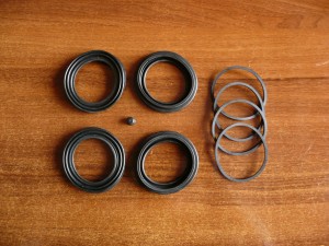 Zestaw uszczelnień cylinderka hamulcowego Renault 7701025829