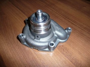 Pompa wody Massey Ferguson 748095M91 41312304, 41312365