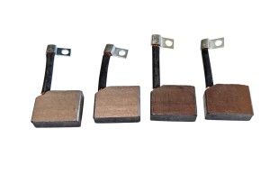ZESTAW CZTERECH SZCZOTEK 12x36x27 mm