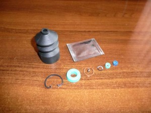 Zestaw naprawczy pompki hamulcowej Case IH CX Massey Ferguson 1810823M91