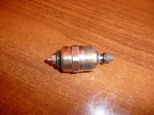 Elektrozawór odcinający pompę wtryskowa FENDT