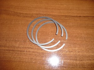 Pierscienie tłoka podnosnika massey ferguson