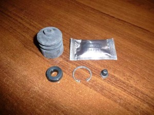 Zestaw naprawczy pompki hamulcowej Renault 7701007614