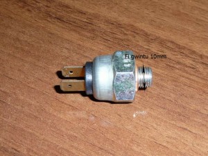 Czujnik oleju Fendt 305LS 610SA