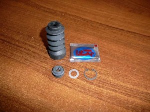 Zestaw naprawczy pompki hamulcowej Massey Ferguson Landini 1810714M91