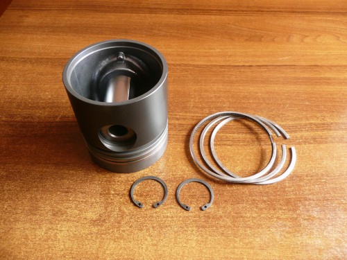 Tłok + pierścienie tłokowe MERCEDES BENZ OM 366 0030200, 13009704-00