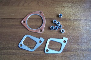 Zestaw uszczelek pod kolektor wydechowy + nakretki PERKINS 4 cyl