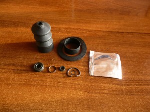 Zestaw naprawczy pompki hamulcowej Renault 84429169, 7701201598