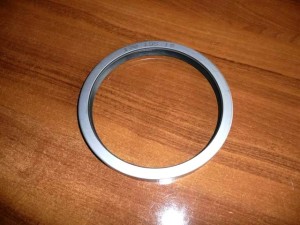 Uszczelniacz piasty koła Massey Ferguson Lanidni 3060 3429037M1