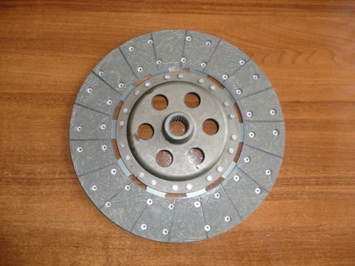 Tarcza sprzęgłowa Massey Ferguson 4091 1688207M91