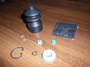 Zestaw naprawczy pompki hamulcowej MF Massey Ferguson 1810832M91