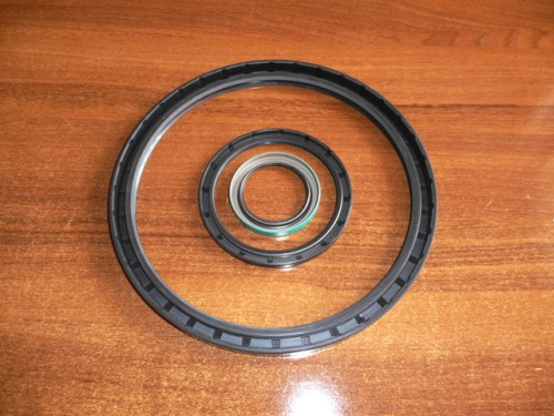 Zestaw uszczelnień młocarni John Deere AZ26413 AZ28619 Z11528 Z11726