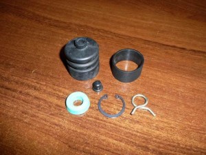 Zestaw naprawczy pompki sprzęgłowej Renault 113-14 K964573