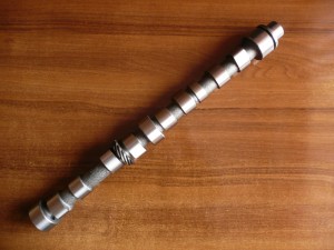 Wałek rozrządu Renault R82820 TE107010 AR79623