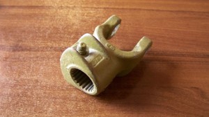 Widełki wałka odbioru mocy Massey Ferguson 